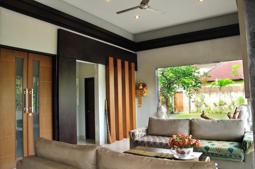 M Two Villas Seminyak Εξωτερικό φωτογραφία