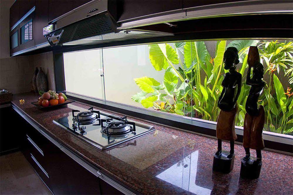 M Two Villas Seminyak Εξωτερικό φωτογραφία