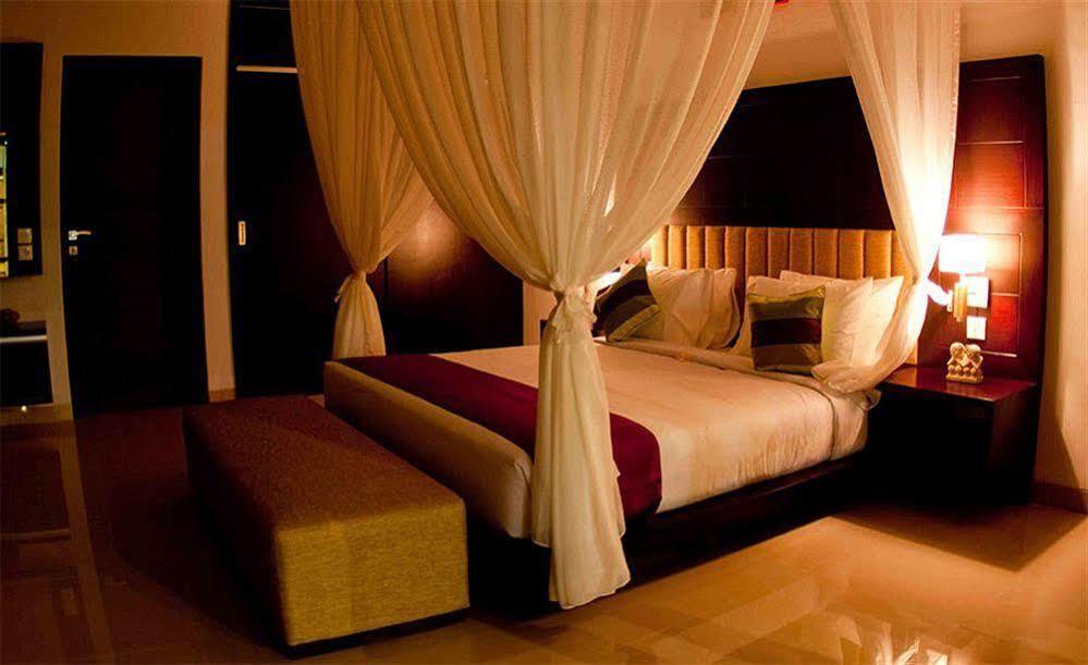 M Two Villas Seminyak Εξωτερικό φωτογραφία