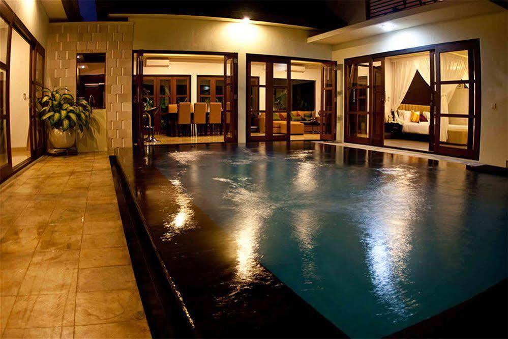 M Two Villas Seminyak Εξωτερικό φωτογραφία