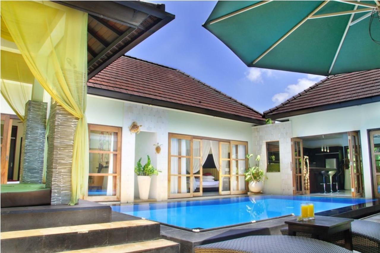M Two Villas Seminyak Εξωτερικό φωτογραφία